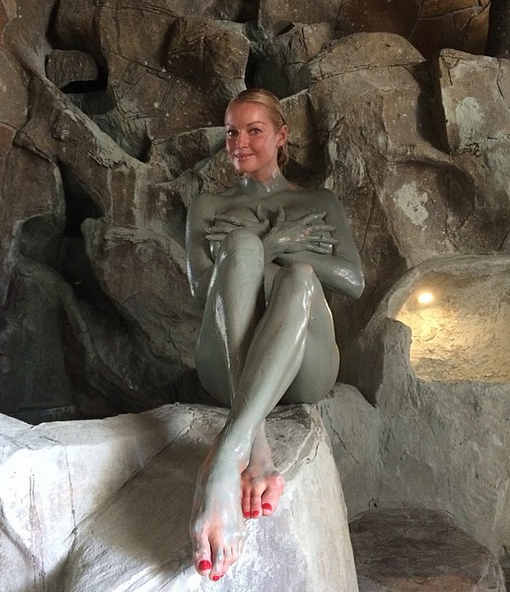 голая волочкова в грязи